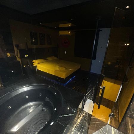 Motel Contigo Γκουαρούλιος Εξωτερικό φωτογραφία